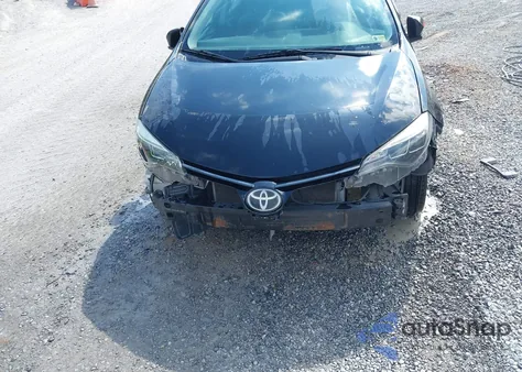 2017 Toyota Corolla Xle z USA, uszkodzony, nr VIN 5YFBURHE1HP656792